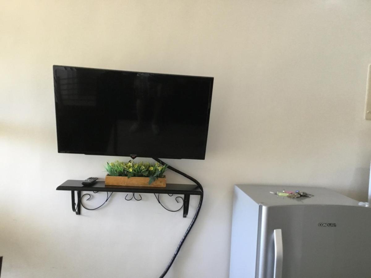 Condominium With Swimming Pool And Viewing Deck Tagaytay City Eksteriør billede