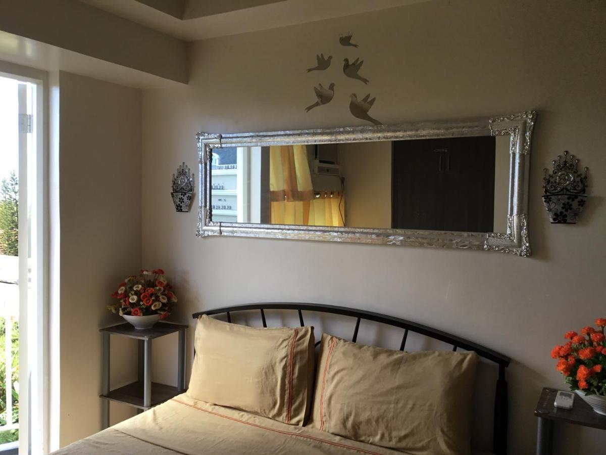 Condominium With Swimming Pool And Viewing Deck Tagaytay City Eksteriør billede