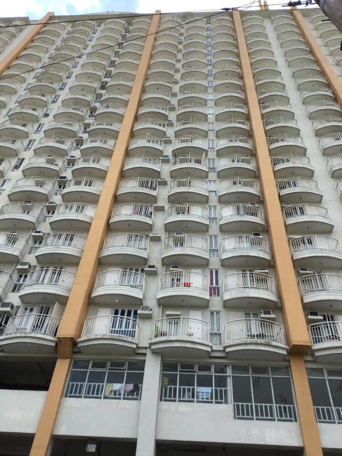Condominium With Swimming Pool And Viewing Deck Tagaytay City Eksteriør billede